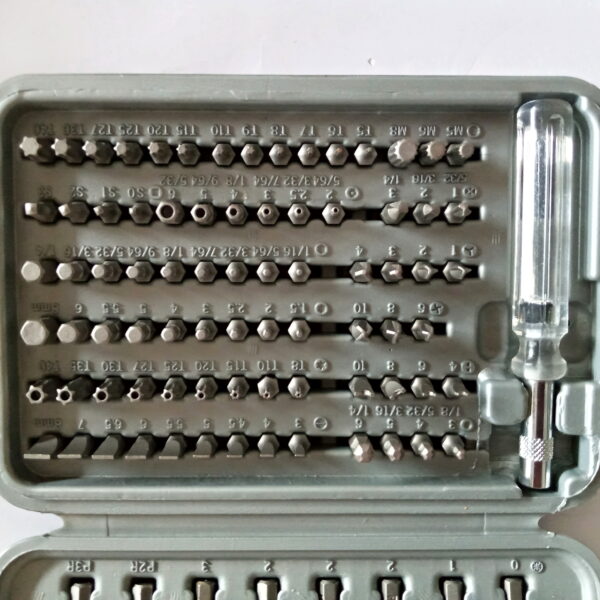 CIC 102 Pcs Magnetic SD Bit Set CR-V - Image 4