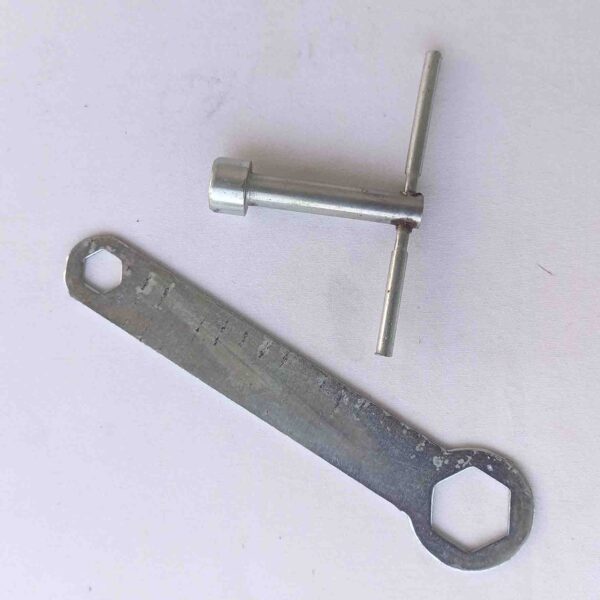 DE-WATT PROFESSIONAL MARBLE CUTTER 110MM DCM4 1200 Watt - Image 9